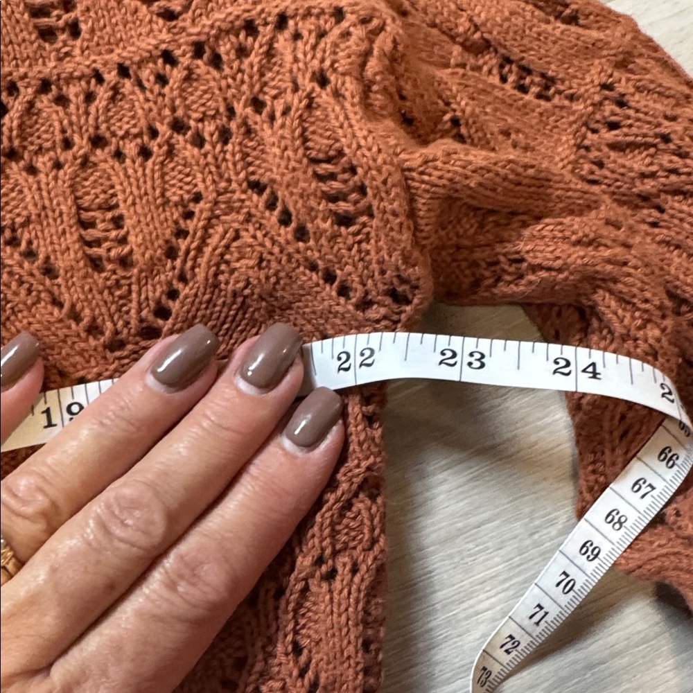 Universal Thread Rust V-Neck Sweater Cropped Size… - image 3